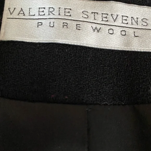 Valerie Stevens Black Blazer - Picture 4 of 6